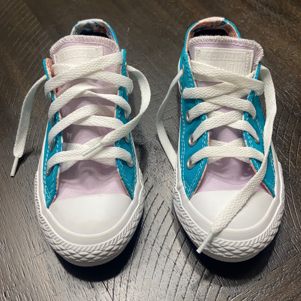 NWOT Kids Converse Size 11.5y